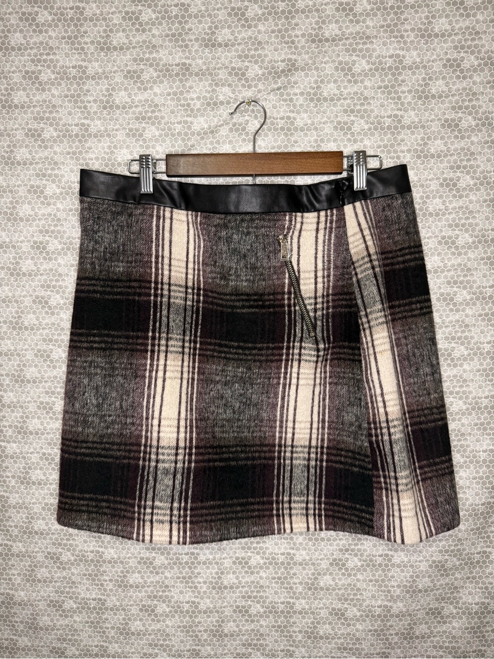 F&F Plaid A-Line Mini Skirt with Faux Leather Waistband - Black & Cream Size 10